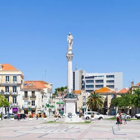 Situado No Centro Historico Da