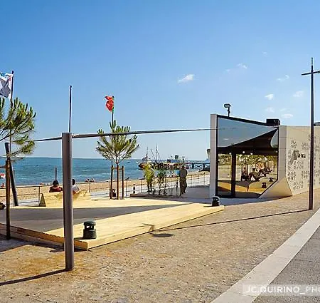 Situado No Centro Historico Da