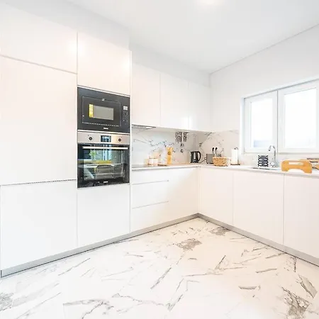 Apartament Situado No Centro Historico Da *