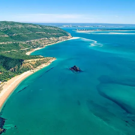 Apartament Situado No Centro Historico Da Setúbal