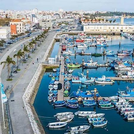 Apartament Situado No Centro Historico Da *